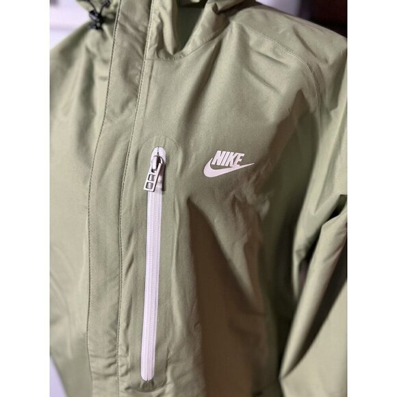 Nike Sportswear Storm-FIT Legacy Hooded Shell Jacket Olives Green DM5499-334 Med - Picture 2 of 16